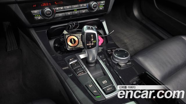 BMW 5 Series (F10) 520d xDrive 2015 — фото 9