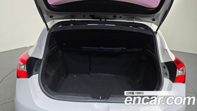 Hyundai i30 (New) Diesel 1.6 VGT Extreme 2012 — фото 16