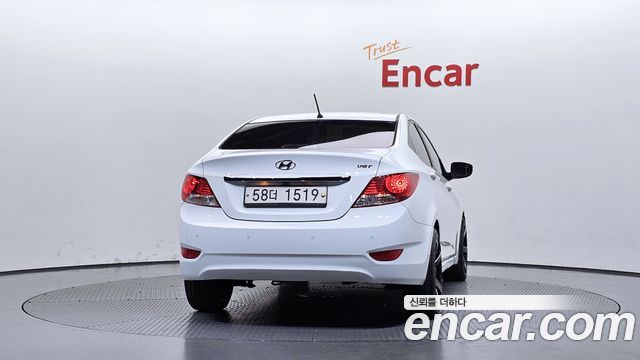 Hyundai Accent (New) Diesel 1.6 VGT Modern 2015 — фото 4