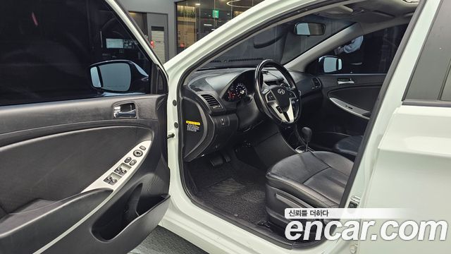 Hyundai Accent (New) Diesel 1.6 VGT Modern 2015 — фото 10