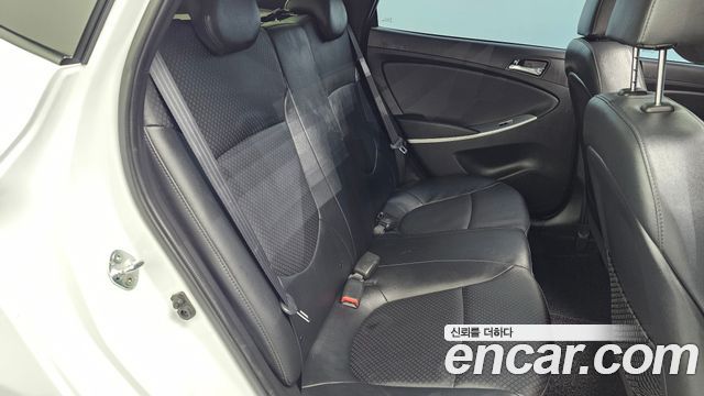 Hyundai Accent (New) Diesel 1.6 VGT Modern 2015 — фото 11
