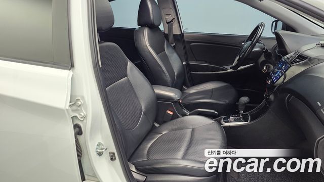 Hyundai Accent (New) Diesel 1.6 VGT Modern 2015 — фото 12