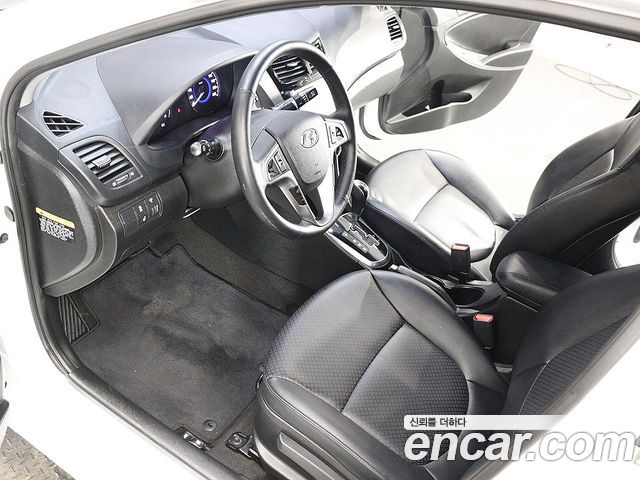 Hyundai Accent (New) 1.4 VVT Premium 2015 — фото 22