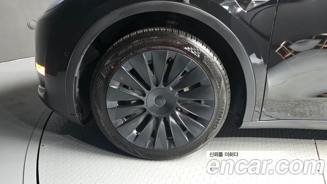 Tesla Model Y Long Range AWD 2021 — фото 5