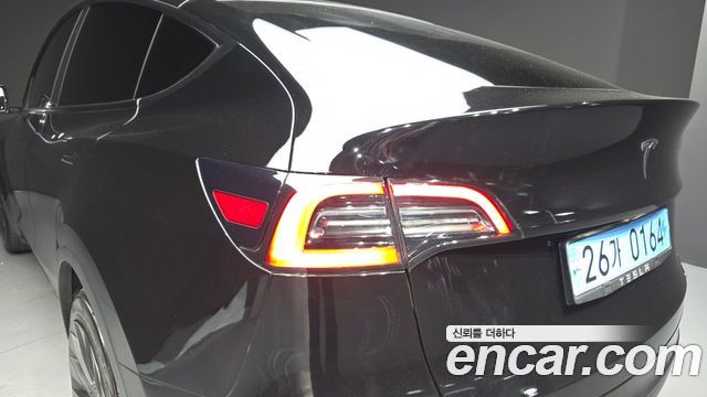 Tesla Model Y Long Range AWD 2021 — фото 29