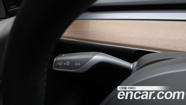 Tesla Model Y Long Range AWD 2021 — фото 35