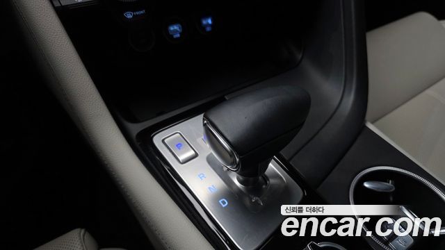 Genesis G70 Gasoline 2.0T 2WD 2023 — фото 9