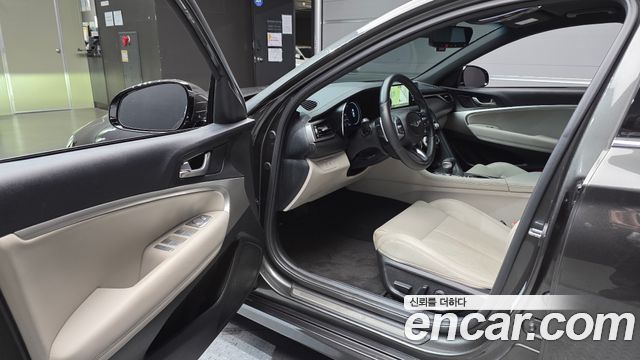 Genesis G70 Gasoline 2.0T 2WD 2023 — фото 10