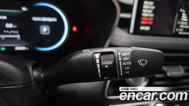 Genesis G70 Gasoline 2.0T 2WD 2023 — фото 19