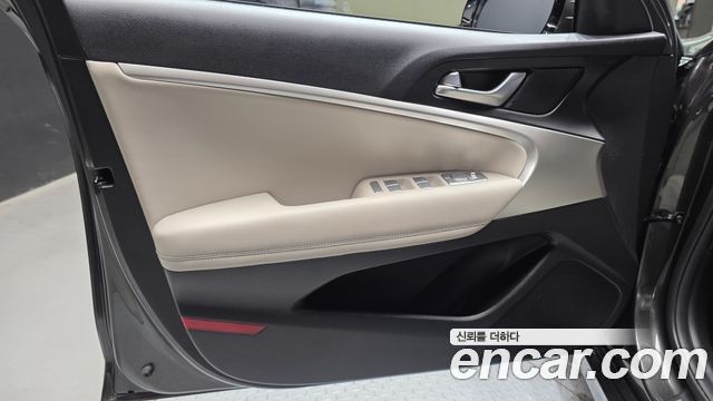 Genesis G70 Gasoline 2.0T 2WD 2023 — фото 24