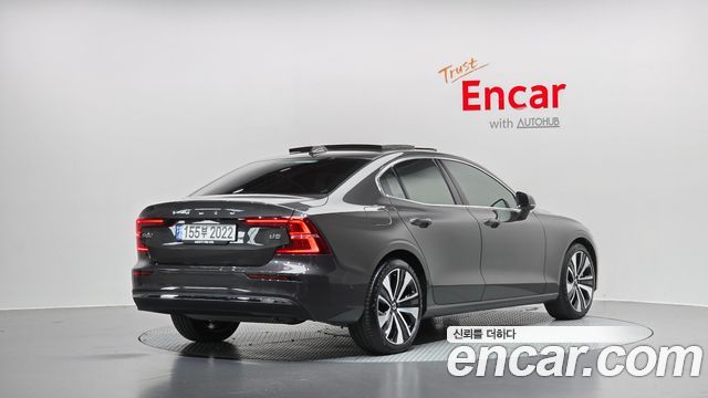 Volvo S60 (III) B5 Ultimate Bright 2024 — фото 2