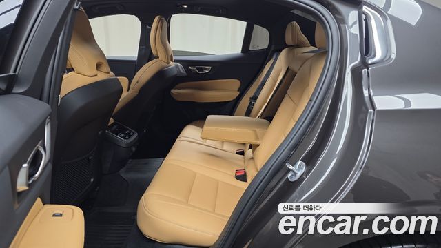 Volvo S60 (III) B5 Ultimate Bright 2024 — фото 16