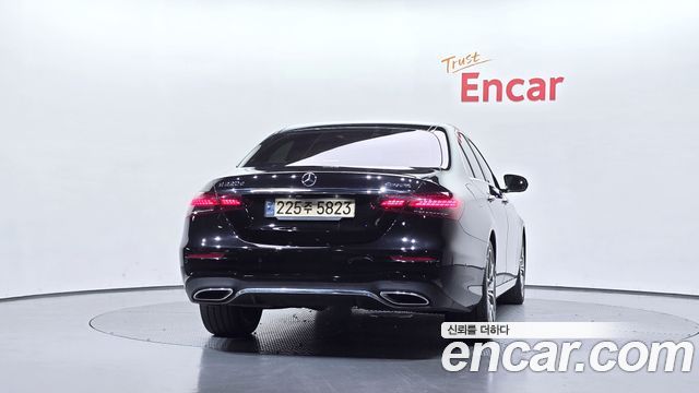 Mercedes-Benz E-Class (W213) E220d 4MATIC AMG Line 2021 — фото 4