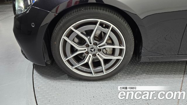 Mercedes-Benz E-Class (W213) E220d 4MATIC AMG Line 2021 — фото 5