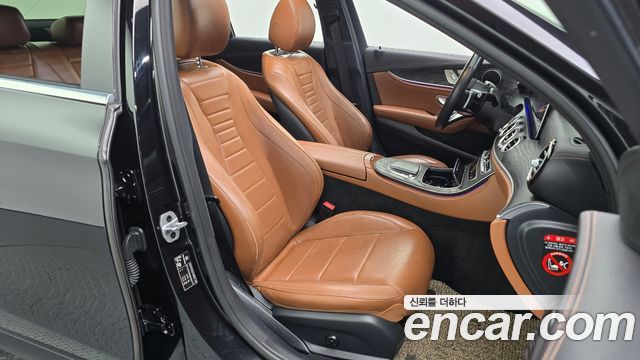 Mercedes-Benz E-Class (W213) E220d 4MATIC AMG Line 2021 — фото 12