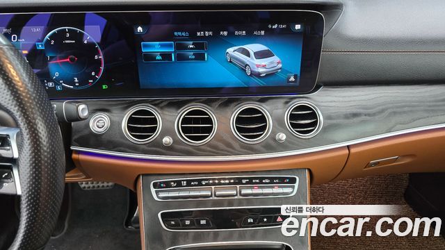 Mercedes-Benz E-Class (W213) E220d 4MATIC AMG Line 2021 — фото 14