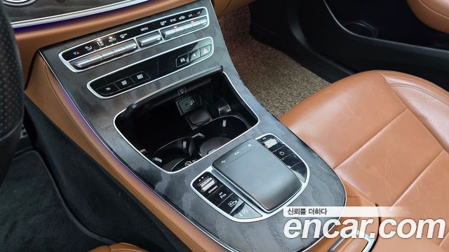 Mercedes-Benz E-Class (W213) E220d 4MATIC AMG Line 2021 — фото 16