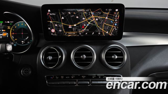 Mercedes-Benz GLC-Class (X253) GLC300e 4MATIC Coupe 2021 — фото 13