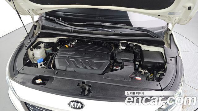Kia Carnival 9-Seater Prstige 2020 — фото 6