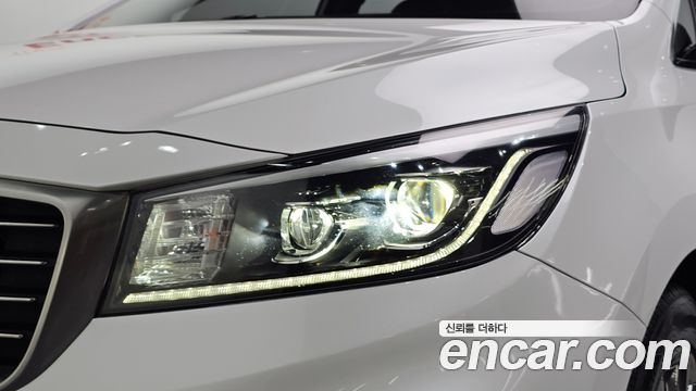 Kia Carnival 9-Seater Prstige 2020 — фото 22