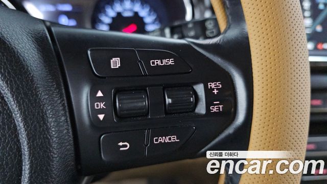 Kia Carnival 9-Seater Prstige 2020 — фото 27