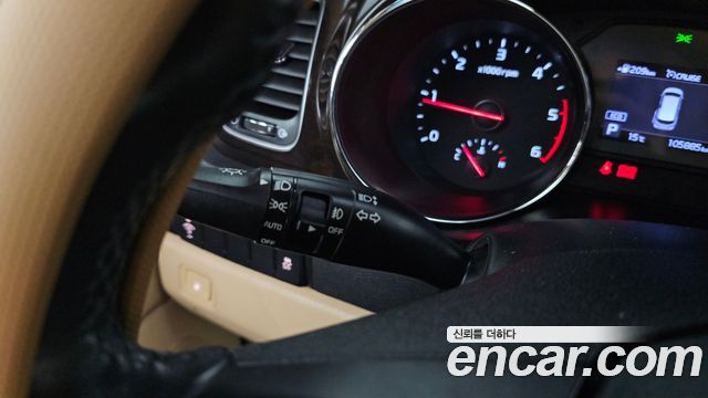 Kia Carnival 9-Seater Prstige 2020 — фото 29