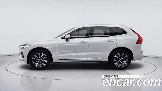 Volvo XC60 (II) B5 Ultimate Bright 2024 — фото 3