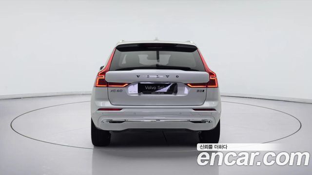 Volvo XC60 (II) B5 Ultimate Bright 2024 — фото 5