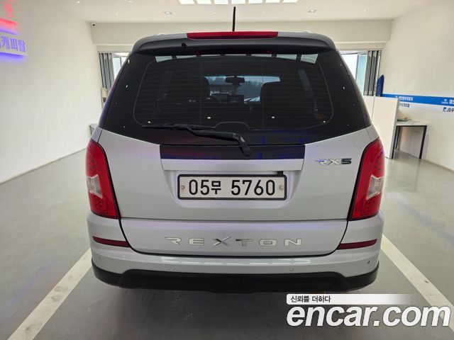 KG Mobility (SsangYong) Rexton W 2.0 4WD RX5 Deluxe 2015 — фото 4