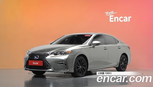 Lexus ES300h Supreme XV60
