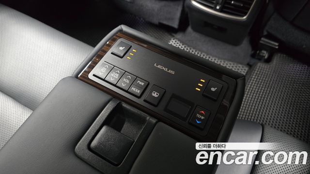 Lexus ES300h Supreme XV60 2017 — фото 27