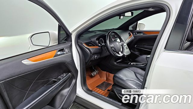 Lincoln MKC 2.0 AWD 2019 — фото 10