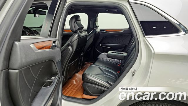 Lincoln MKC 2.0 AWD 2019 — фото 12