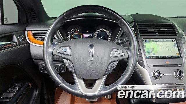 Lincoln MKC 2.0 AWD 2019 — фото 13