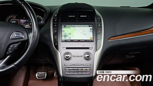Lincoln MKC 2.0 AWD 2019 — фото 14