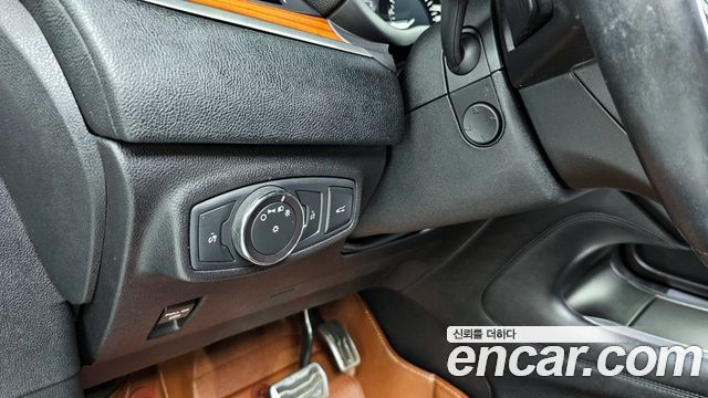 Lincoln MKC 2.0 AWD 2019 — фото 19