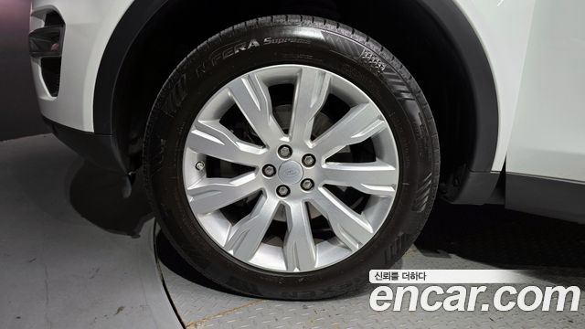 Land Rover Discovery Sport 2.0 TD4 HSE Luxury 2016 — фото 5