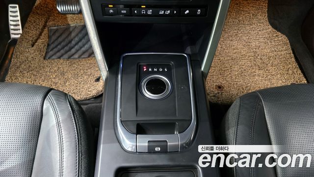 Land Rover Discovery Sport 2.0 TD4 HSE Luxury 2016 — фото 9