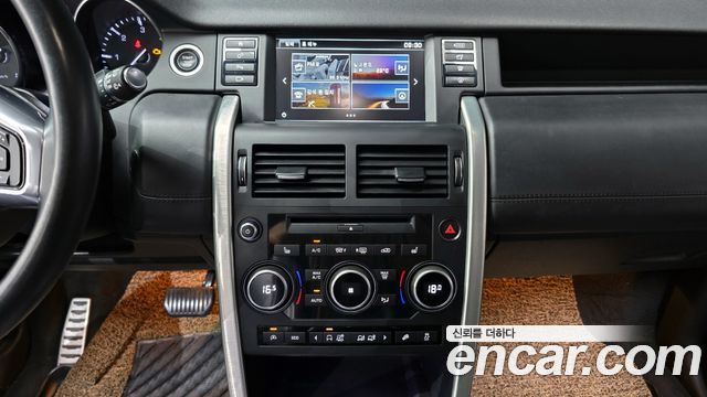 Land Rover Discovery Sport 2.0 TD4 HSE Luxury 2016 — фото 14