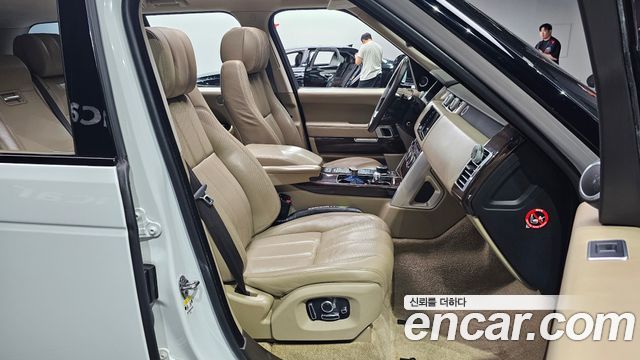 Land Rover Range Rover (IV) 4.4 SDV8 Vogue SE DIESEL 2016 — фото 10