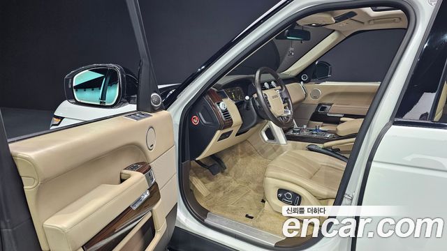 Land Rover Range Rover (IV) 4.4 SDV8 Vogue SE DIESEL 2016 — фото 15