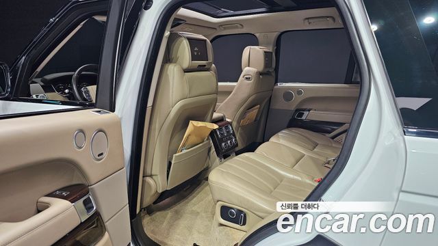 Land Rover Range Rover (IV) 4.4 SDV8 Vogue SE DIESEL 2016 — фото 16
