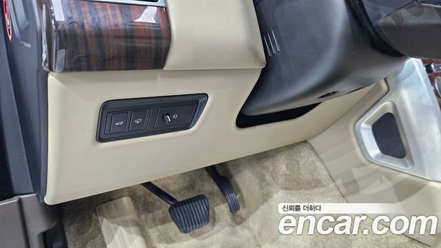Land Rover Range Rover (IV) 4.4 SDV8 Vogue SE DIESEL 2016 — фото 22