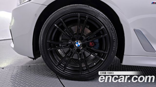 BMW 5 Series (G30) 520d xDrive M Sport Package Plus 2018 — фото 5
