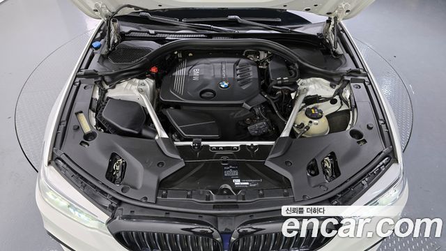 BMW 5 Series (G30) 520d xDrive M Sport Package Plus 2018 — фото 6