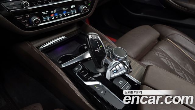 BMW 5 Series (G30) 520d xDrive M Sport Package Plus 2018 — фото 9