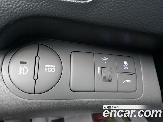 Hyundai Grand Starex Van 5-Seater Smart 2021 — фото 23