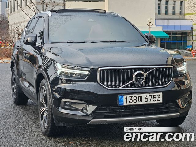 Volvo XC40 B4 Inscription 2021 — фото 2