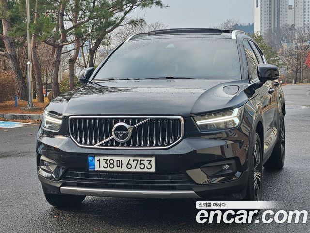 Volvo XC40 B4 Inscription 2021 — фото 3