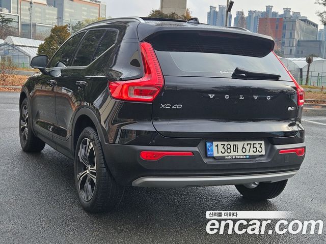 Volvo XC40 B4 Inscription 2021 — фото 5